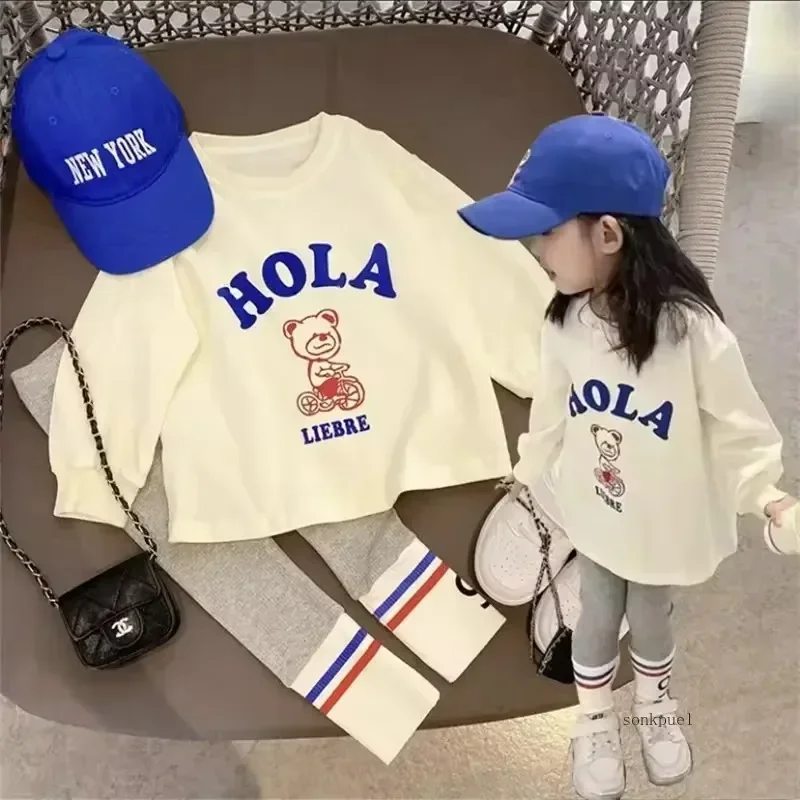 Toddler Legging Set - 秋の子供のファッショナブルなスポーツセット女の赤ちゃんセーター + レギンス 2 点セット女の子幼児漫画アルファベット服