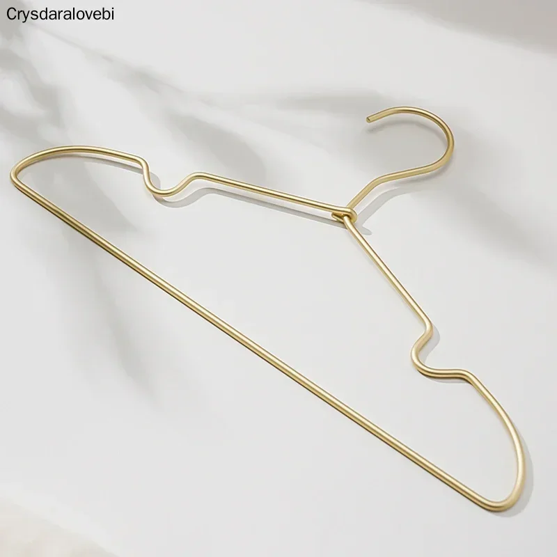 子供服ハンガー滑り止めアルミ合金ハンガーワードローブ省スペー - Baby Clothing Drying Rack のレビューと価格