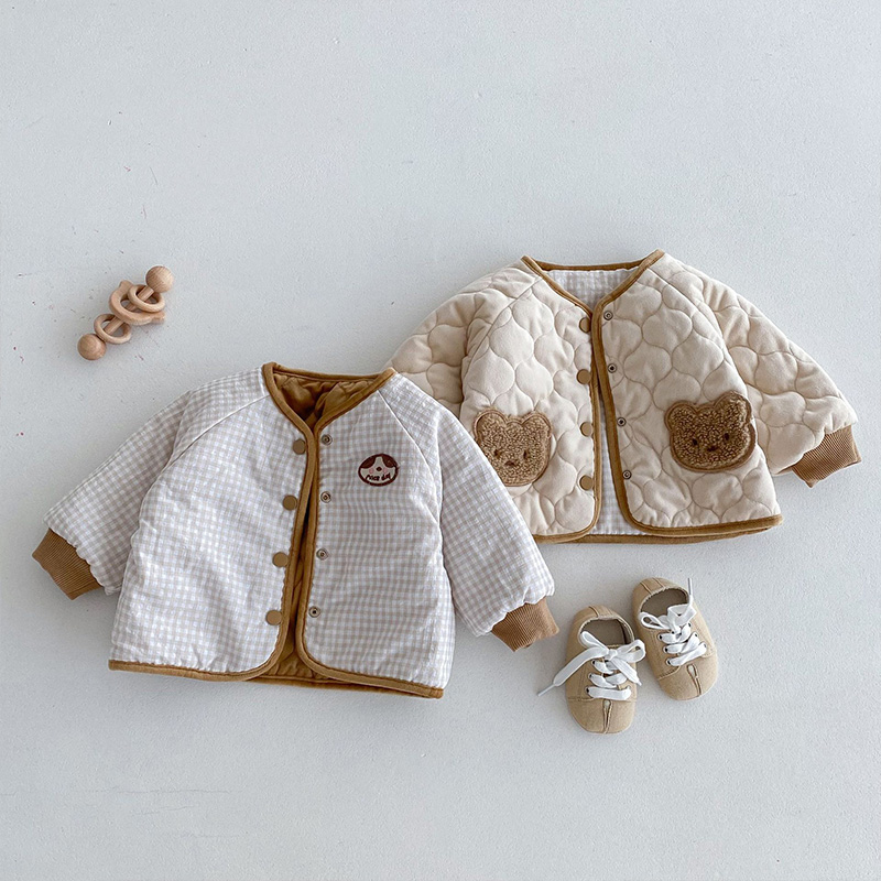 2025年韓国ベビー冬服可愛いクマ柄両面着用アウターウェア男 - Baby Clothing Winter のレビューと価格