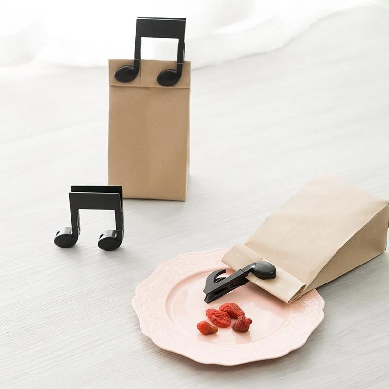 2個入り 音符型洗濯バサミ ブラック スプリングクリップ付き - Baby Clothing Drying Rack のレビューと価格