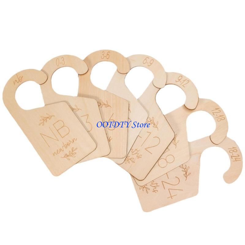 367A 幼児用洋服ハンガー サイズマーカー付き 木製クロー - Baby Clothing Hanger Dividers のレビューと価格